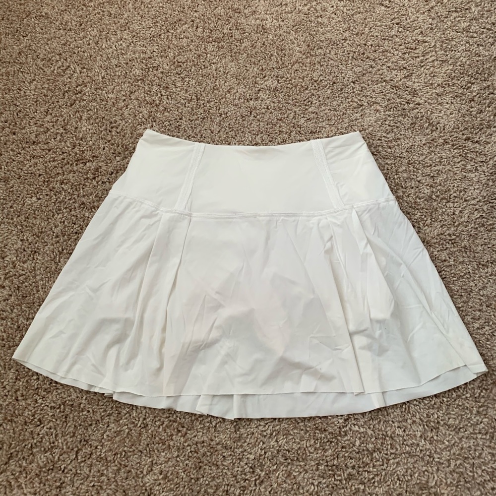 Lululemon High Rise White Tennis skirt